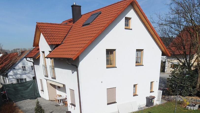 In diesem Haus in Notzing lebte das getötete Ehepaar. In diesem Haus in Notzing lebte das getötete Ehepaar.