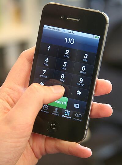 Die Bertrüger kontakten ihre Opfer am Telefon.