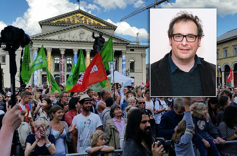 &bdquo;Es war uns wichtig, klar zu zeigen, dass wir damit nicht einverstanden sind&ldquo;: Die Demonstranten gestern Abend vor der Oper. Matthias Weinzierl (kleines Bild): &bdquo;Uns wurde angedroht, dass wir im Hinterhof erschossen werden&ldquo;