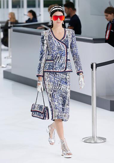 Kendall Jenner läuft für Chanel