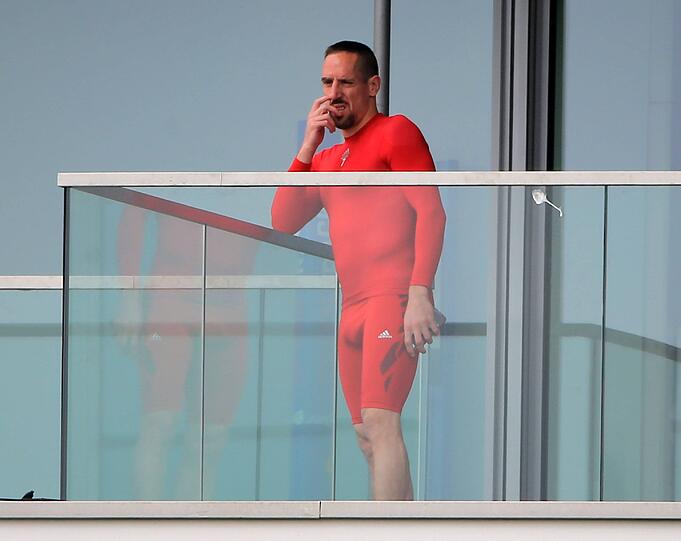 Franck Ribery auf dem Balkon an der Säbener Straße.