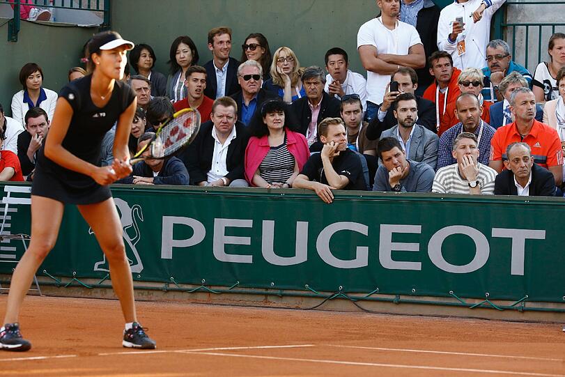 Schon in Frankreich nahm der Bayern-Star in der Box von Ana Ivanovic Platz und feuerte die 28-jährige Serbin an.