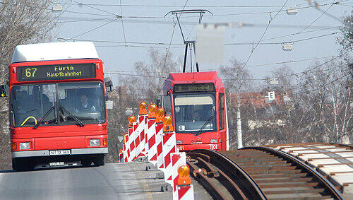 In den Betrieb von Bussen und Bahnen investiert die VAG viel Geld. Doch der Nutzen für die Stadt durch den öffentlichen Nahverkehr ist höher als dessen Verlust. In den Betrieb von Bussen und Bahnen investiert die VAG viel Geld. Doch der Nutzen für die Stadt durch den öffentlichen Nahverkehr ist höher als dessen Verlust.