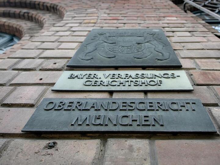 Lokführer fordert Schadenersatz nach Suizid auf den Schienen. Foto: Matthias Balk/Archiv