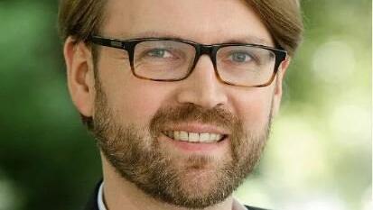 Florian Kraus (44) arbeitet als Anwalt, jetzt soll er Stadtschulrat werden.