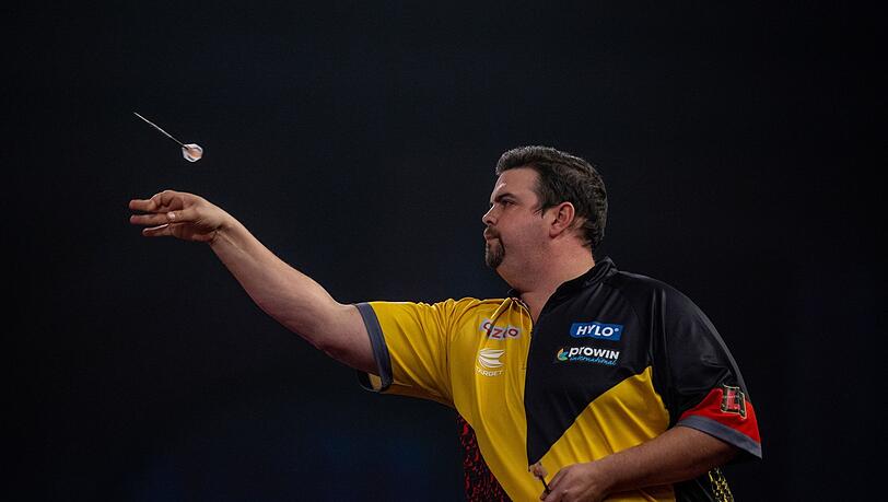 Gabriel Clemens steht nach einem knappen Erfolg gegen Jim Williams im Achtelfinale.