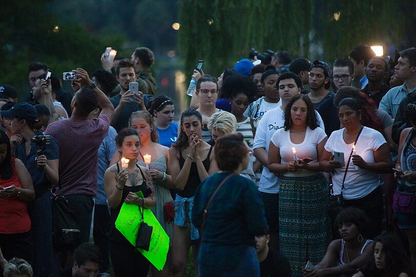 Die Menschen in Orlando trauern um die 50 Opfer des Terrorangriffs.