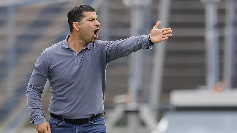 Am vergangenen Sonntag hatte sich der FC Schalke 04 vom Schweizer Coach Christian Gross getrennt. Als Nachfolger stellten die Königsblauen am Dienstag Dimitrios Grammozis vor.  (Archivbild)