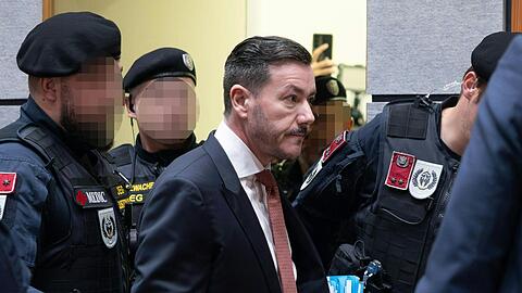 Zahlreiche Journalisten verfolgten den Auftakt des Prozesses gegen René Benko.
