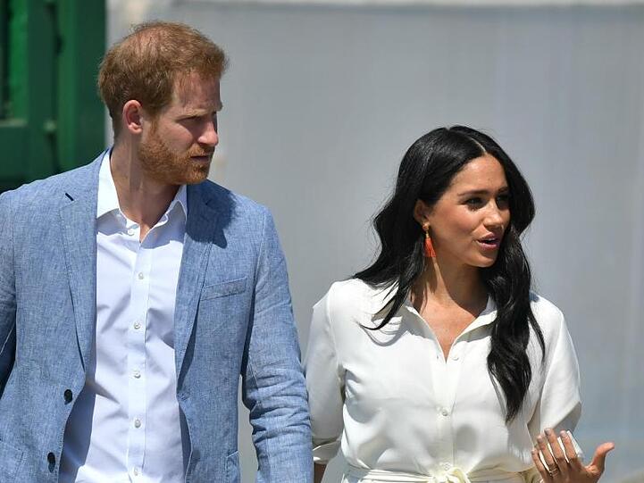 Prinz Harry und Herzogin Meghan fühlen sich durch eine "rücksichtslose Kampagne" der britischen Boulevardpresse bedroht und gehen nun in die juristische Gegenoffensive.