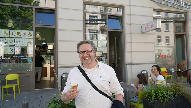 Für Lars Mentrup ist das Bantu die beste Eisdiele im Viertel. Für Lars Mentrup ist das Bantu die beste Eisdiele im Viertel.