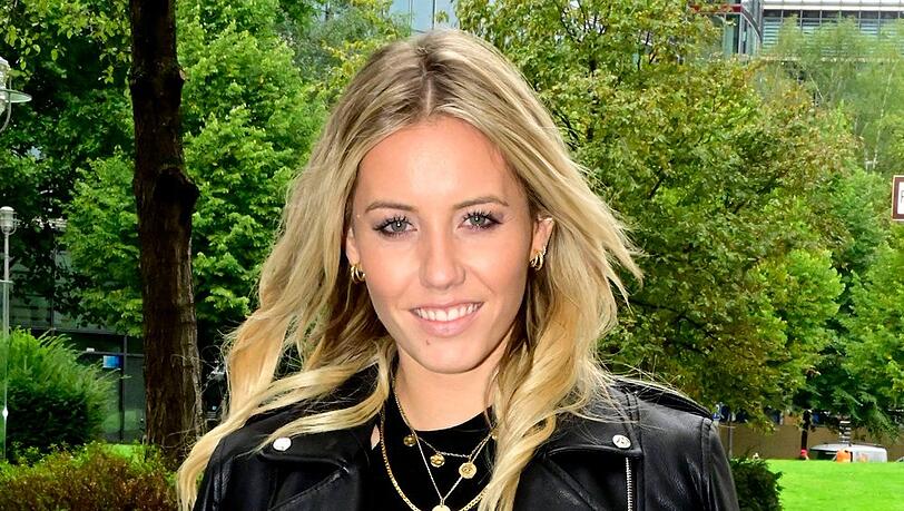 Laura Papendick ist jetzt zweifache Mutter. Auf ihre Rückkehr an den Spielfeldrand freut sie sich schon sehr. Laura Papendick ist jetzt zweifache Mutter. Auf ihre Rückkehr an den Spielfeldrand freut sie sich schon sehr.