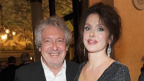 Der Schauspieler Volker Brandt und seine Lebensgefährtin Susanne Meikel. Foto: Ursula Düren/dpa/Archivbild