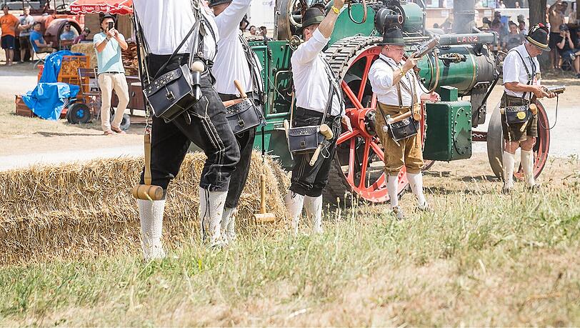 Das Musikfestival im Münchner Norden vereint traditionelle Blasmusik mit modernen Rhythmen, internationale Acts spielen neben bekannten Kapellen. Das Musikfestival im Münchner Norden vereint traditionelle Blasmusik mit modernen Rhythmen, internationale Acts spielen neben bekannten Kapellen.