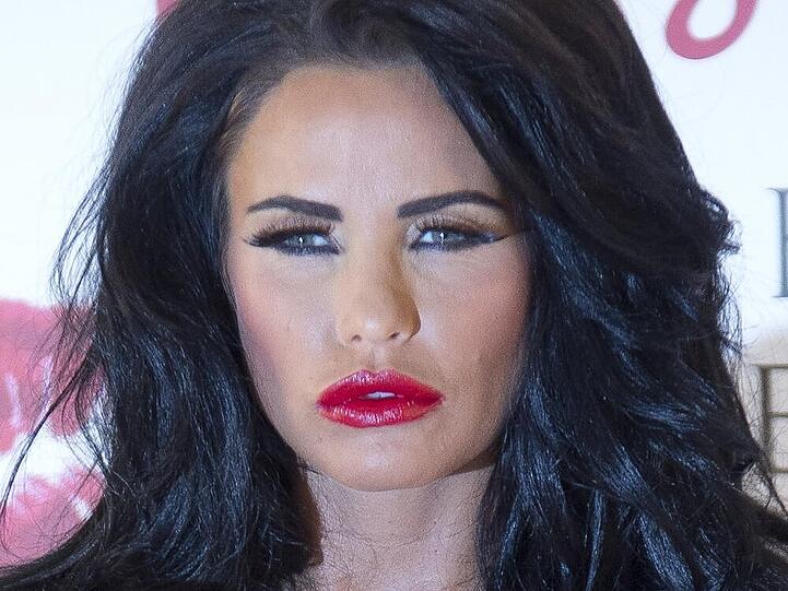 Katie Price ist überglücklich, dass es ihrem vierten Kind gut geht