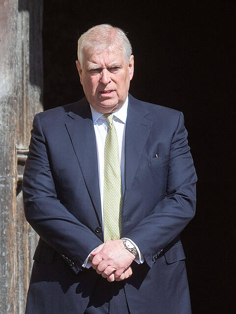 Prinz Andrew hat in der britischen K&ouml;nigsfamilie sein Ansehen verloren. Jetzt soll er festgenommen worden sein.