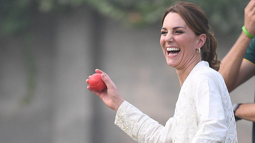 Herzogin Kate beim Besuch der National Cricket Academy in Pakistan