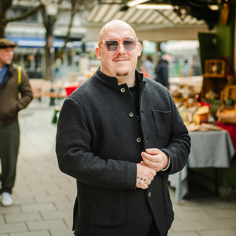 Der M&uuml;nchner Influencer Philip Windsperger (29) will in den Stadtrat. Die AZ hat ihn am Viktualienmarkt getroffen.