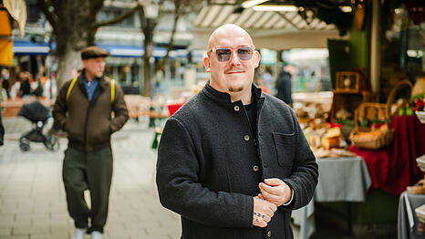 Der M&uuml;nchner Influencer Philip Windsperger (29) will in den Stadtrat. Die AZ hat ihn am Viktualienmarkt getroffen.