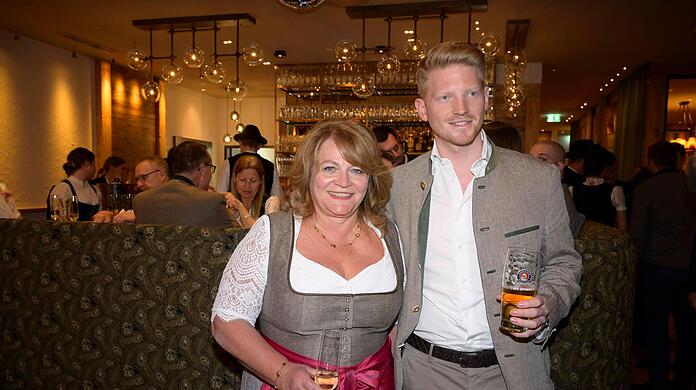 Alexandra Sch&ouml;rghuber und Sohn Florian Sch&ouml;rghuber bei der Er&ouml;ffnung vom "Sp&ouml;ckmeier" in M&uuml;nchen.