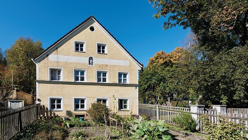 Seit 1913 Stadtgebiet: Bauernhaus mit Gemüsegarten in Oberföhring. Seit 1913 Stadtgebiet: Bauernhaus mit Gemüsegarten in Oberföhring.