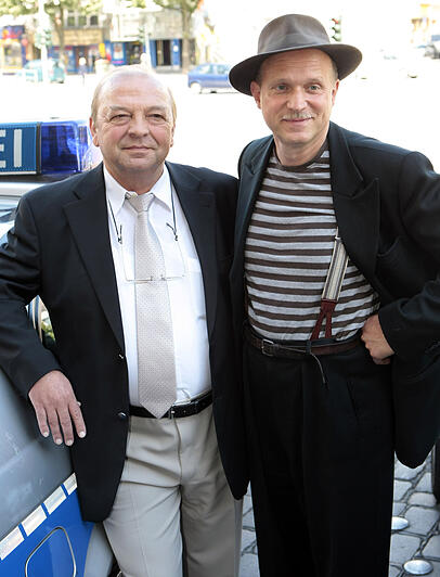 Schon 2008 wird Horst Davids Geschichte in dem ARD-Doku-Drama „Der Mann, dem die Frauen vertrauten – Der Serienmörder Horst David“ (Regie Walter Harrich) mit Ulrich Tukur in der Rolle des Serienmörders verfilmt. Josef Wilfling spielt sich selbst.