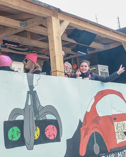 Diese Truppe bringt auch ein bisserl Ampel-Protest mit zum Fasching.