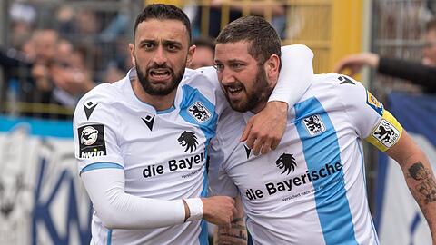 Efkan Bekiroglu (l.) und Sascha Mölders stehen den Löwen auch Anfang Juli zur Verfügung.