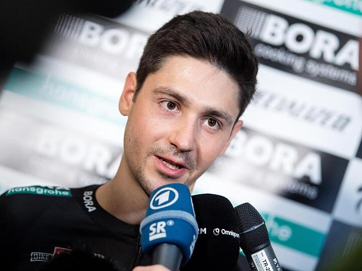 Will sich bei der Tour 2020 steigern: Emanuel Buchmann bei der Vorstellung des Radsportteams.