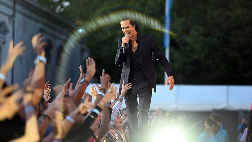 Nick Cave spielt vor 13.500 Zuschauern auf dem Königsplatz. Nick Cave spielt vor 13.500 Zuschauern auf dem Königsplatz.