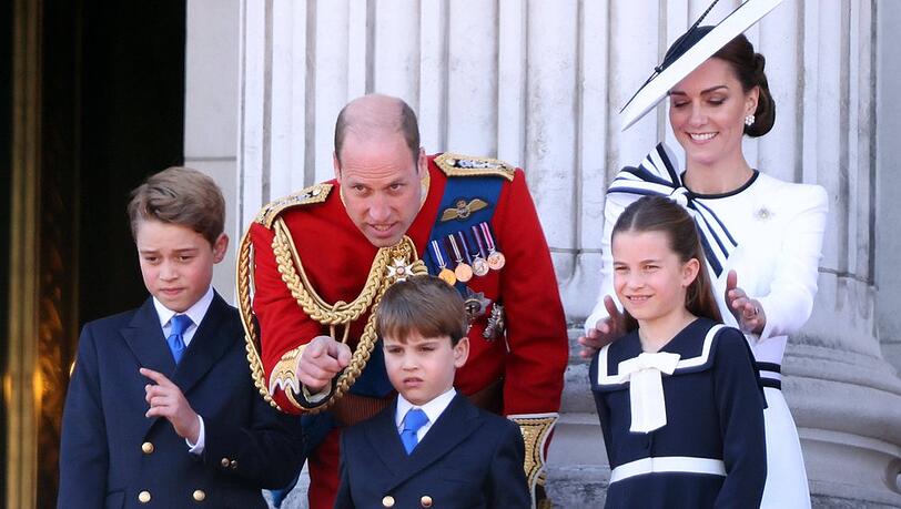 Immer für seine Kinder da: Prinz William feiert Geburtstag - und wird zugleich als Vater geehrt. Immer für seine Kinder da: Prinz William feiert Geburtstag - und wird zugleich als Vater geehrt.