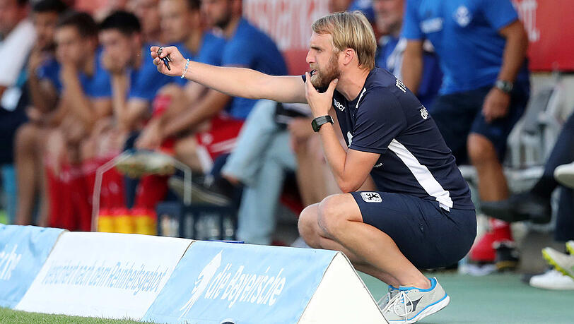 Mit dem TSV 1860 ganz oben in der Regionalliga: Trainer Daniel Bierofka. Mit dem TSV 1860 ganz oben in der Regionalliga: Trainer Daniel Bierofka.