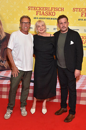 Christian Tramitz mit Rita Falk und Sebastian Bezzel