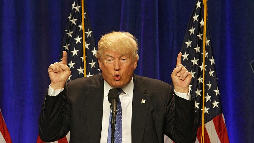 Donald Trump ist erneut mit einer zweideutigen Äußerung aufgefallen. Donald Trump ist erneut mit einer zweideutigen Äußerung aufgefallen.