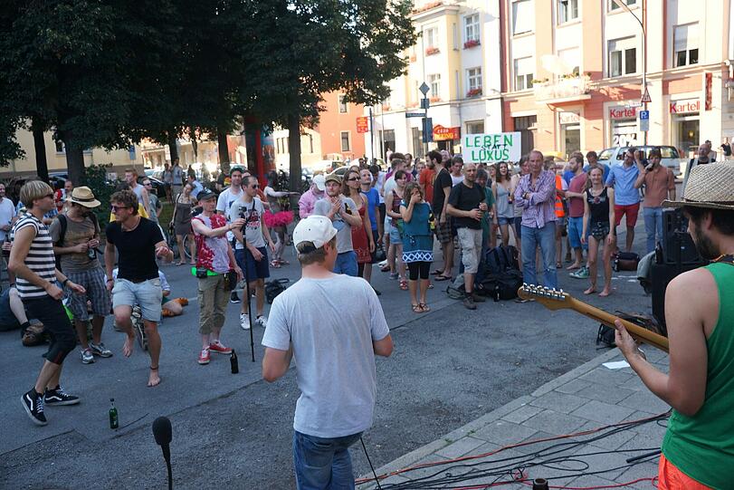 Mehr Lärm für München: Die Bilder von der Demo in Schwabing