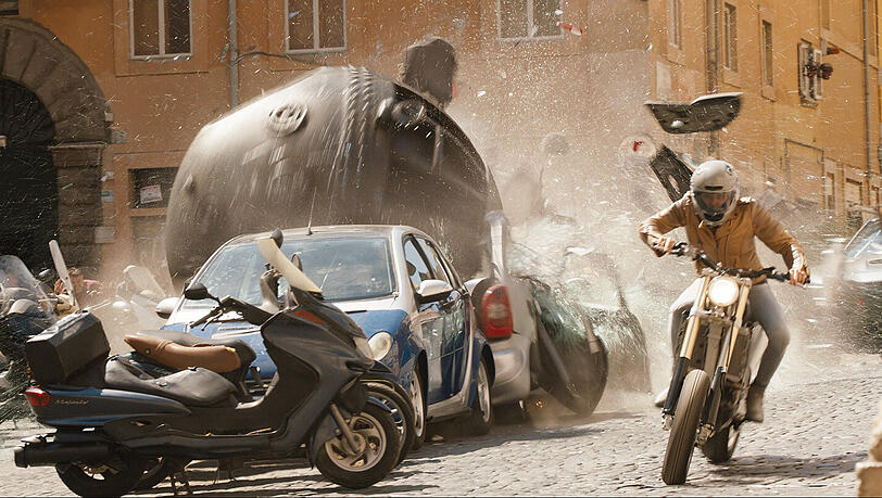 Auch die schöne Altstadt von Rom kommt in dem krawalligen US-Blockbuster unter Beschuss.