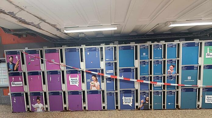 Großflächig abgesperrt: Schließfächer am Ostbahnhof.