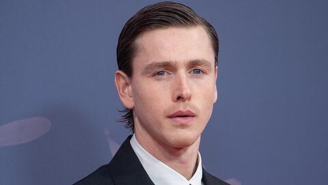 In rund drei Jahren soll Harris Dickinson als John Lennon die Kinos erobern.
