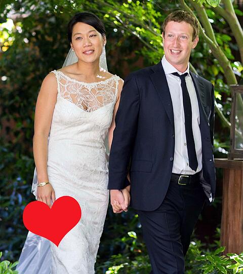 Mark Zuckerberg und Priscilla Chan
Der "Facebook"-Gründer änderte seinen Beziehungsstatus in seinem sozialen Netzwerk im Mai zu "verheiratet" und läutete damit die Hochzeits-Saison 2012 ein. Im kalifornischen Palo Alto gab er seiner Priscilla Chan das Ja-Wort, gefeiert wurde dann im heimischen Hintergarten.
