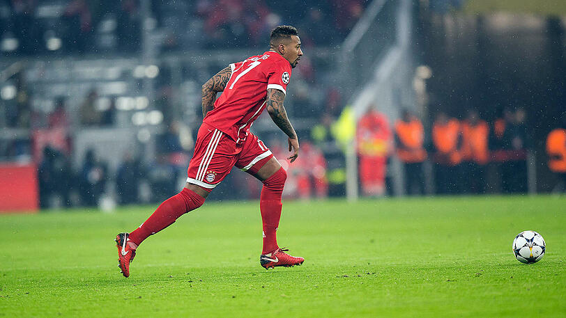 JÉROME BOATENG NOTE 2
250. Pflichtspiel für den FC Bayern, es war ein gutes des Abwehrchefs. Herausragender Pass vor dem 3:0 auf Alaba, agierte auch defensiv äußerst konzentriert.
(Archivbild)