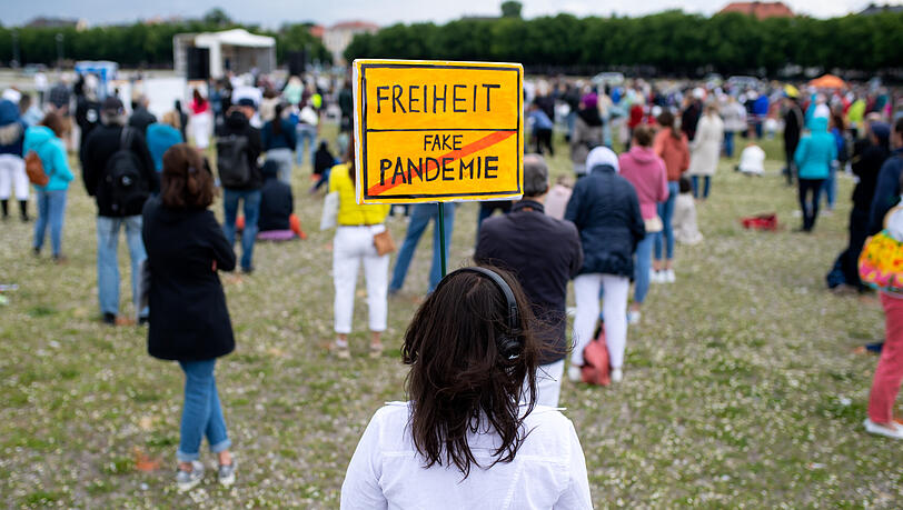 Auch Corona-Kritiker demonstrieren an diesem Wochenende wieder auf der Theresienwiese. (Archivbild)