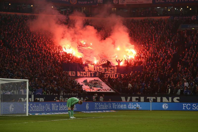 Zwischen Ultras aus Frankfurt und Nürnberg hat es in der Nacht zum Freitag einen Gewaltexzess gegeben