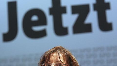 Die hessische SPD-Vorsitzende Andrea Ypsilanti muss sich bald für einen Koalitionspartner entscheiden. (Archivbild)
