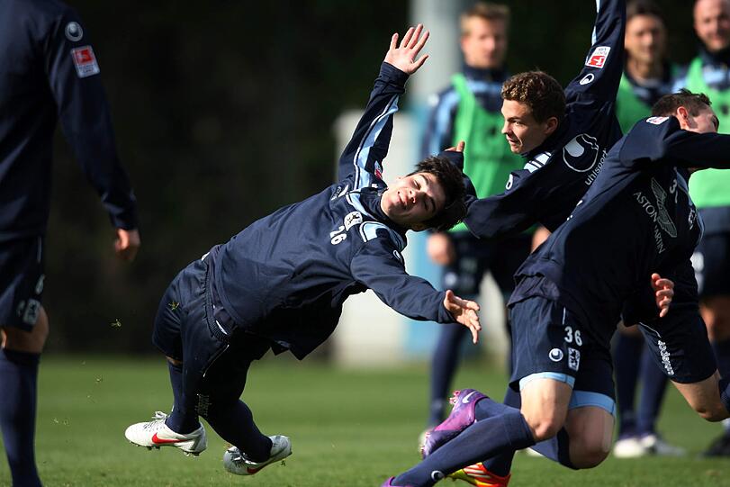 Gute Stimmung beim Trainingslager der Löwen in Belek. Eindrücke vom Gute-Laune-Training der Sechz?ger - zum Durchklicken.