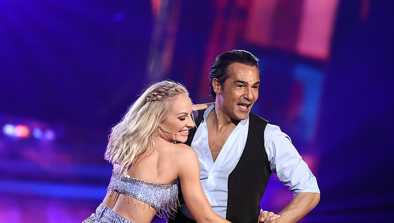 Schluss in Folge fünf von "Let's Dance" 2021: Für Erol Sander hat es sich ausgetanzt. Schluss in Folge fünf von "Let's Dance" 2021: Für Erol Sander hat es sich ausgetanzt.