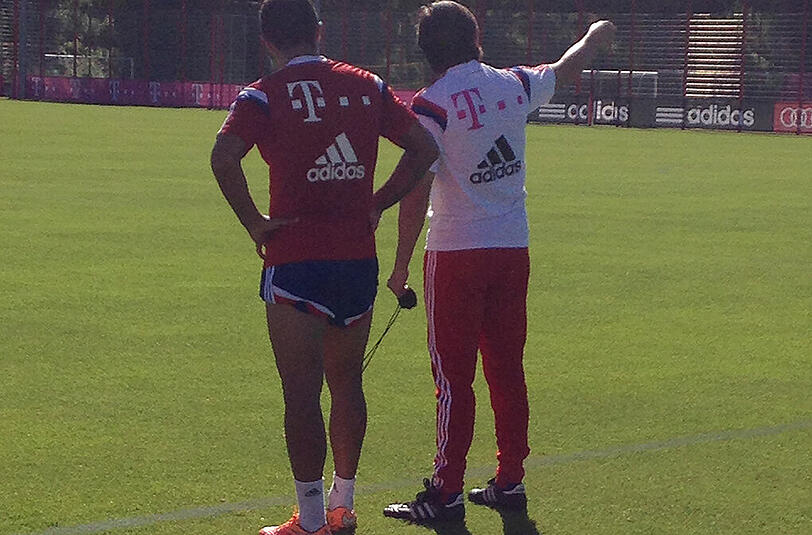 Thiago ist wieder im FC-Bayern-Training dabei: Die Bilder von der Säbener Straße.