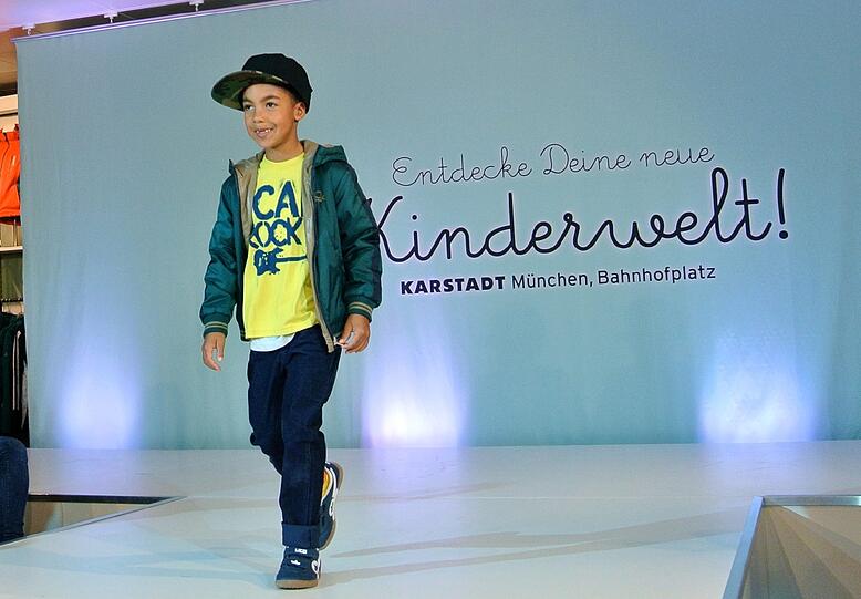 Tolle Show: 25 junge Laufsteg-Talente präsentierten am Samstag in der neuen Kinderwelt bei KARSTADT am Bahnhofplatz Mode-Trends