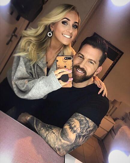 Bachelor 2015: Oliver Sanne arbeitet weiterhin als Personal Trainer, war 2016 in "Die große ProSieben Völkerball Meisterschaft" und 2021 in der "Dschungelshow" zu sehen. Er ist seit Sommer 2018 mit Jil Rock liiert. Die beiden haben sich bei der Show "Das große Sat. 1 Promiboxen" sogar live im TV verlobt.