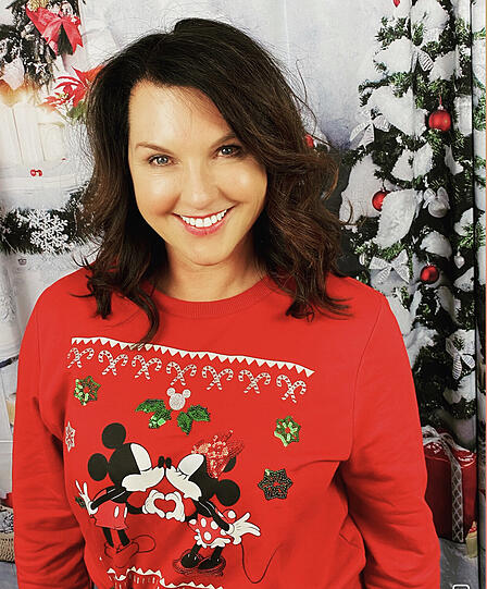 Moderatorin und Gesundheitsexpertin Monika Drexel schlemmt &ndash; aber mit Köpfchen: "Wir verbringen Weihnachten zu Hause, meine Eltern kommen und es gibt Fondue, damit keiner lange in der Küche stehen muss." Sie hatte auch gleich noch einige Gesundheitstipps parat. "Schlemmen an den Feiertagen darf sein. Wer auf die Ente nicht verzichten mag: Es müssen ja nicht gleich drei Knödel als Beilage sein. Lieber zum Blaukraut greifen, das stärkt die Abwehrkräfte. Und dunkle Schokolade, zum Beispiel in Form eines Lebkuchens, macht glücklich. Das ist pures Weihnachtsglück für mich."
