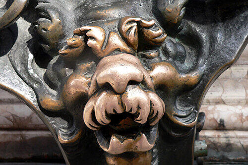 Ein Löwe vor der Residenz